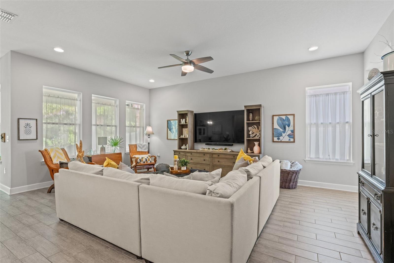 BAYSHORE HEIGHTS - Residential