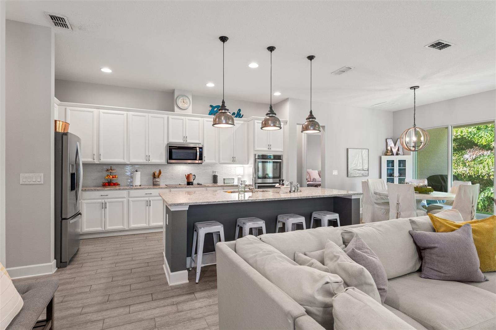 BAYSHORE HEIGHTS - Residential