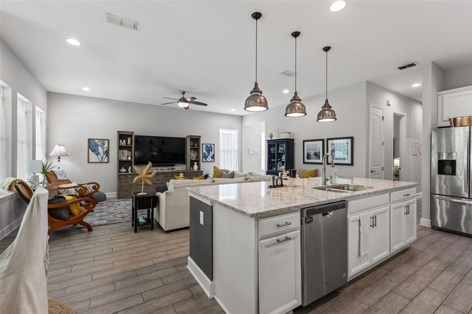 BAYSHORE HEIGHTS - Residential