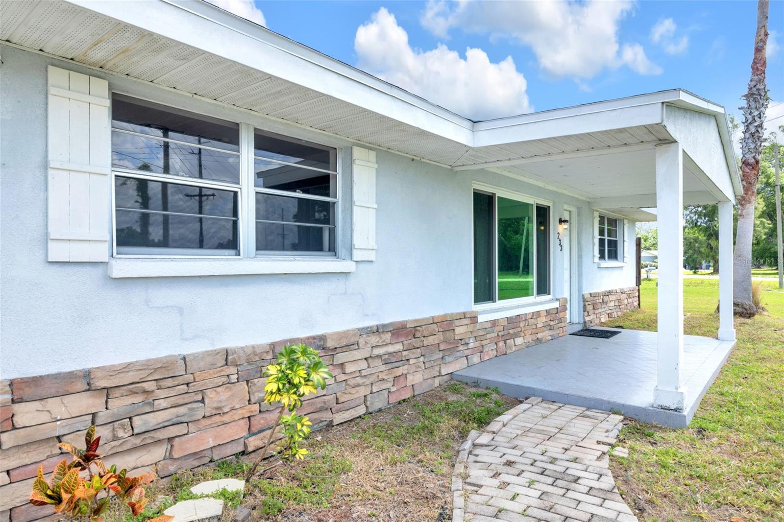 233 W COLLEGE AVENUE