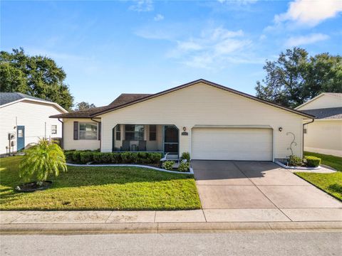 A home in LAKELAND