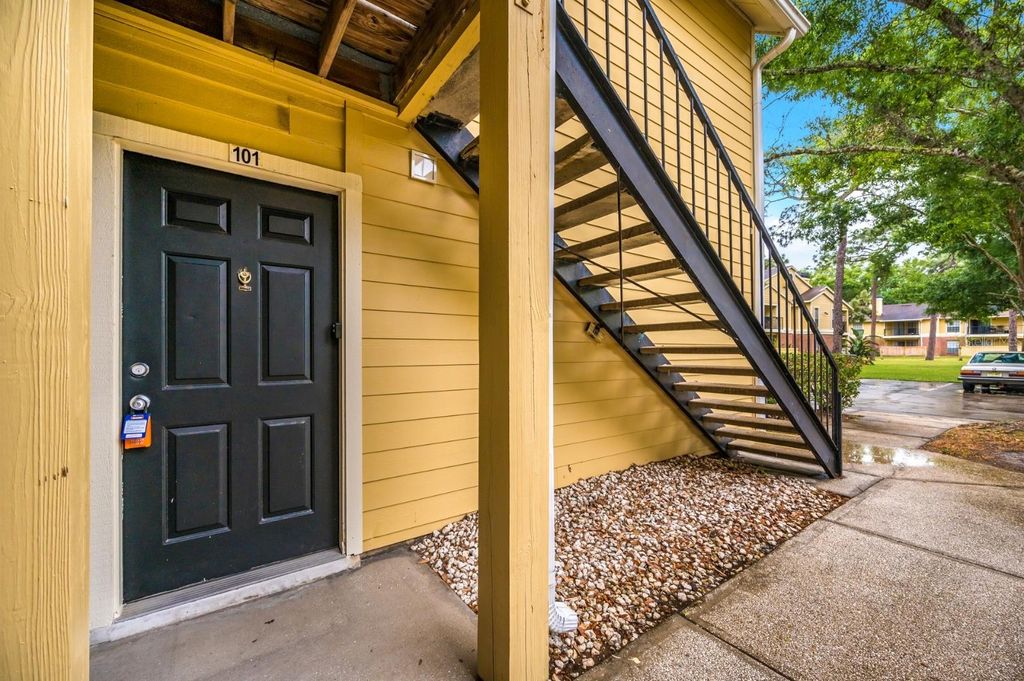 Photo of 8630 Mallard Reserve Drive #101, Tampa, FL 33614 (MLS # TB8482308)