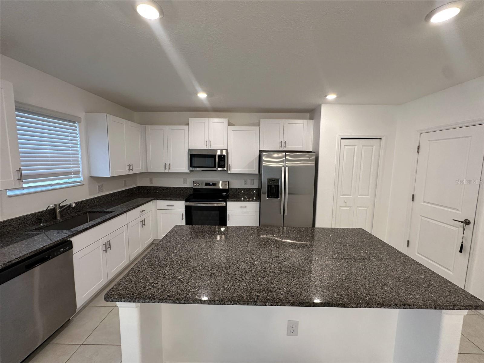 SADDLE CRK PRESERVE PH 1 - Residential Lease