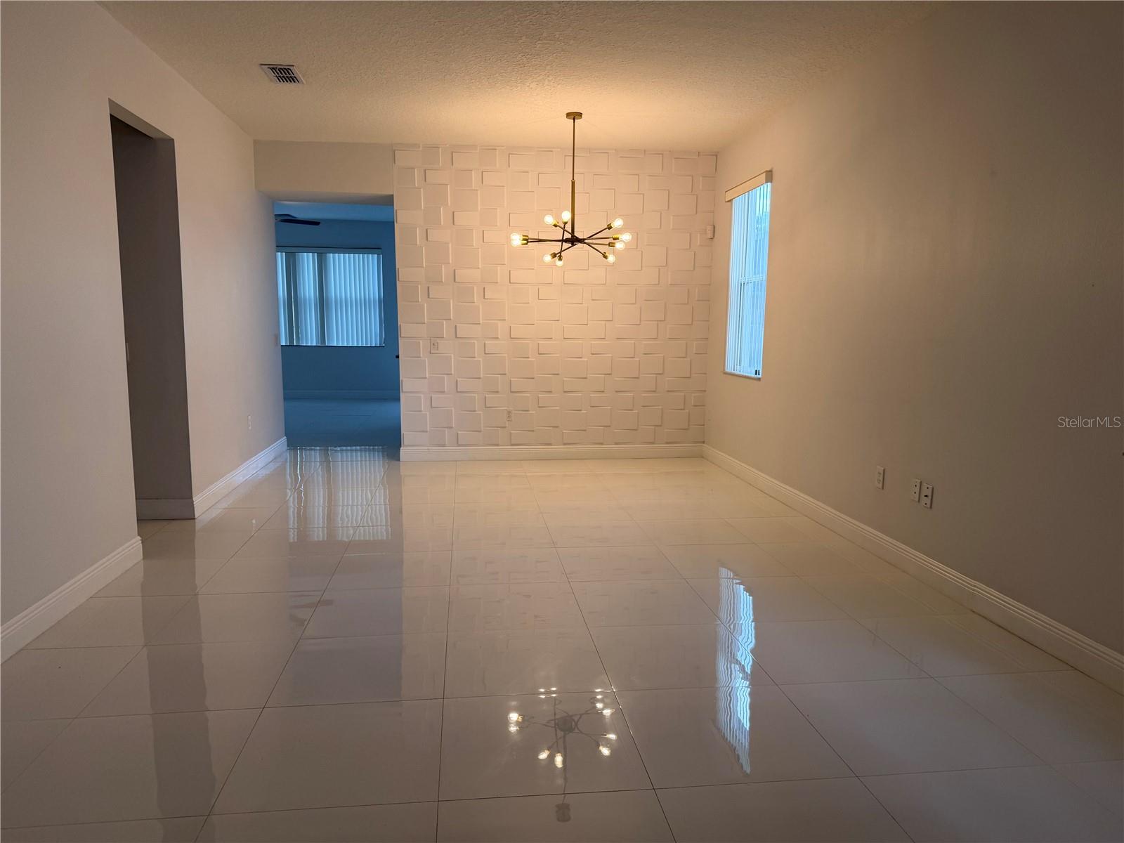 1112 PINE RIDGE DRIVE