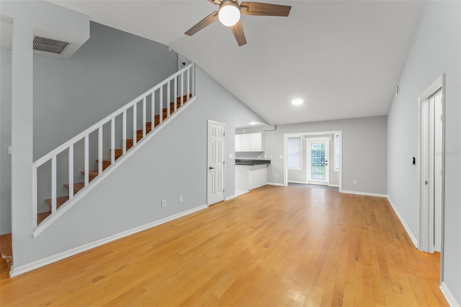 805 W SMITH STREET