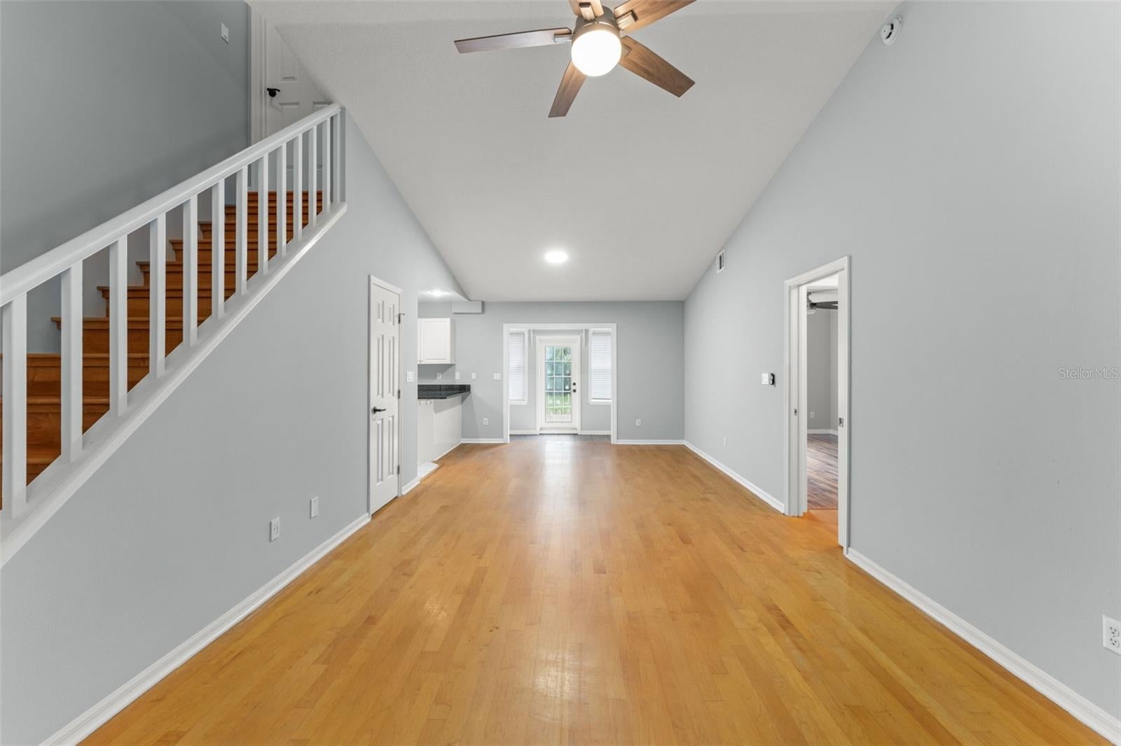 805 W SMITH STREET