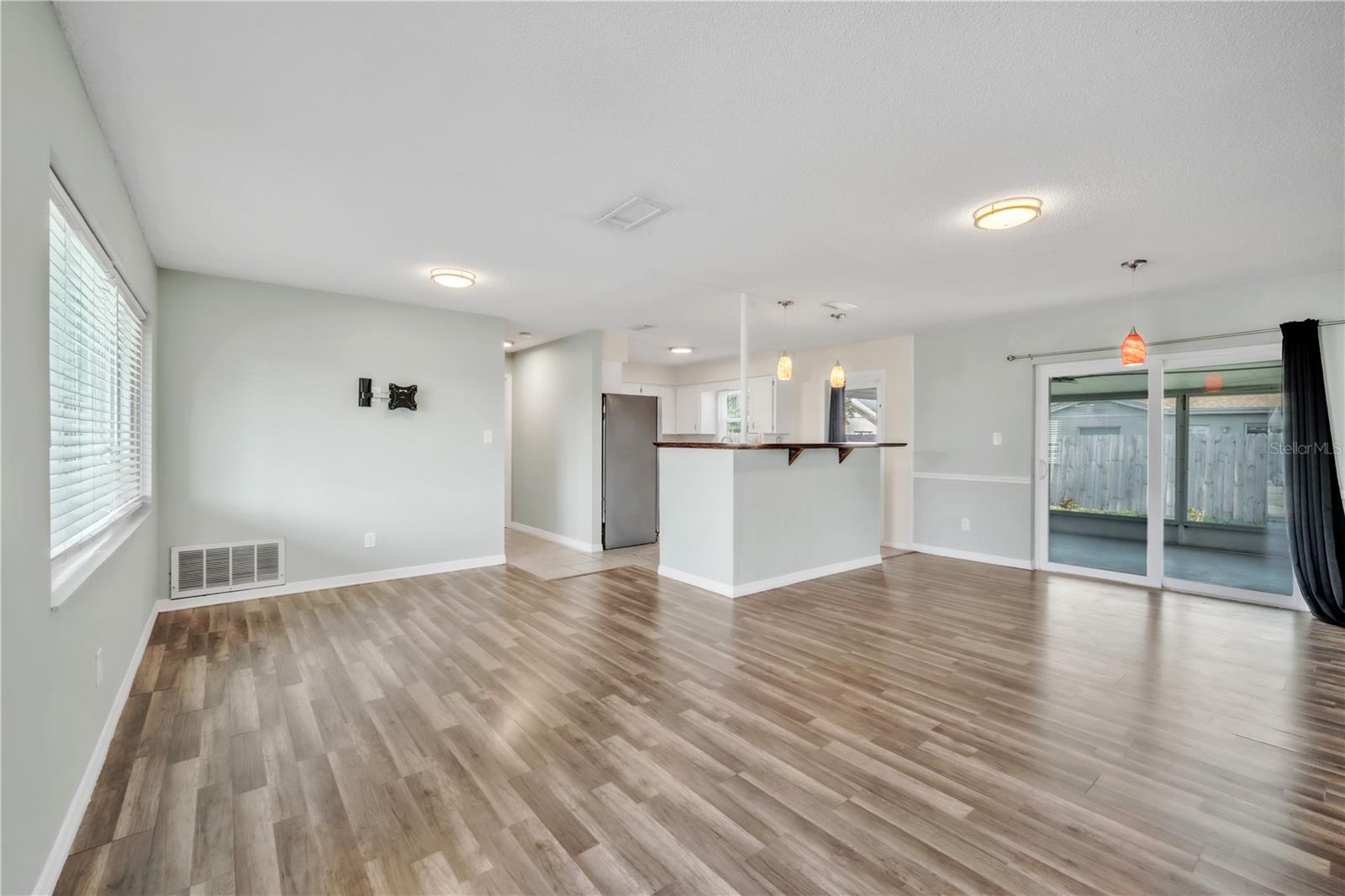 2705 20TH AVENUE DRIVE W