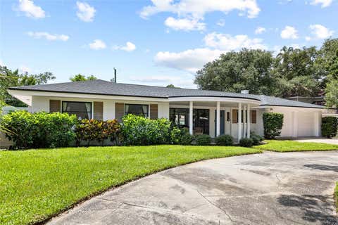 Photo of 1821 Oak Lake Drive, Clearwater, FL 33764 (MLS # TB8537187)
