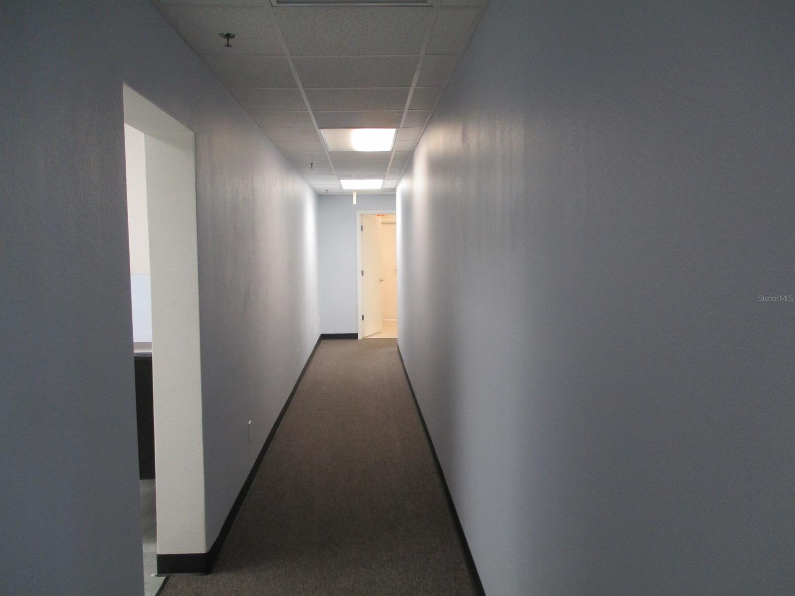 Venezia Unit 01 - Commercial Lease