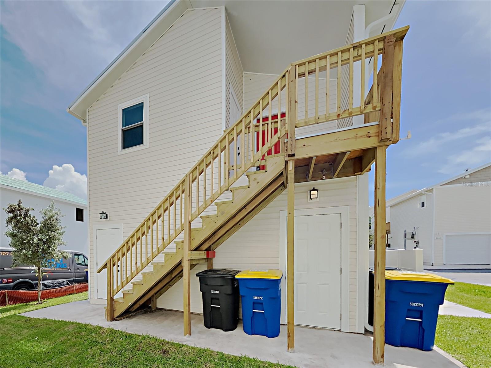 HIBISCUS GARDENS - Residential Income