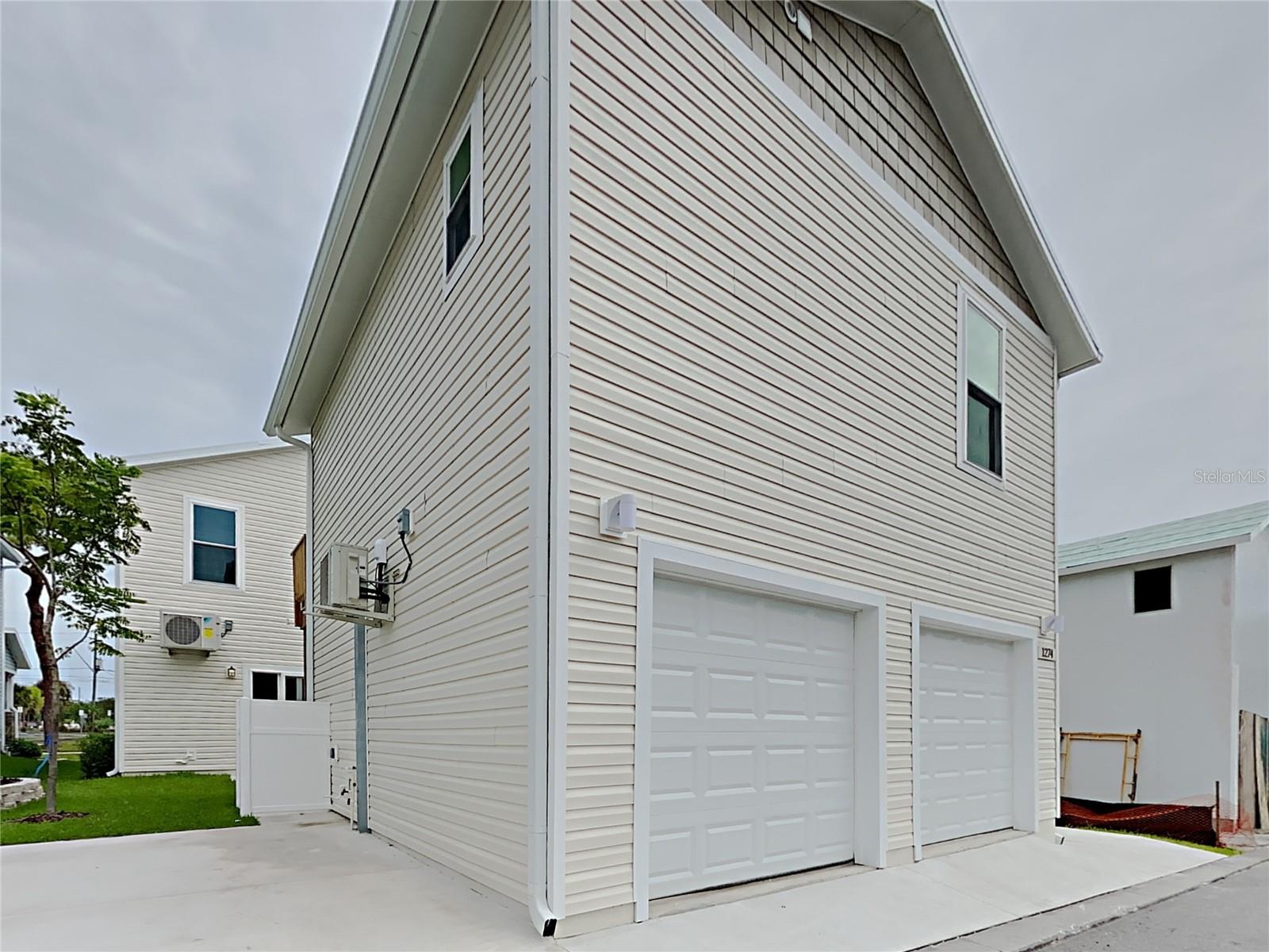 HIBISCUS GARDENS - Residential Income