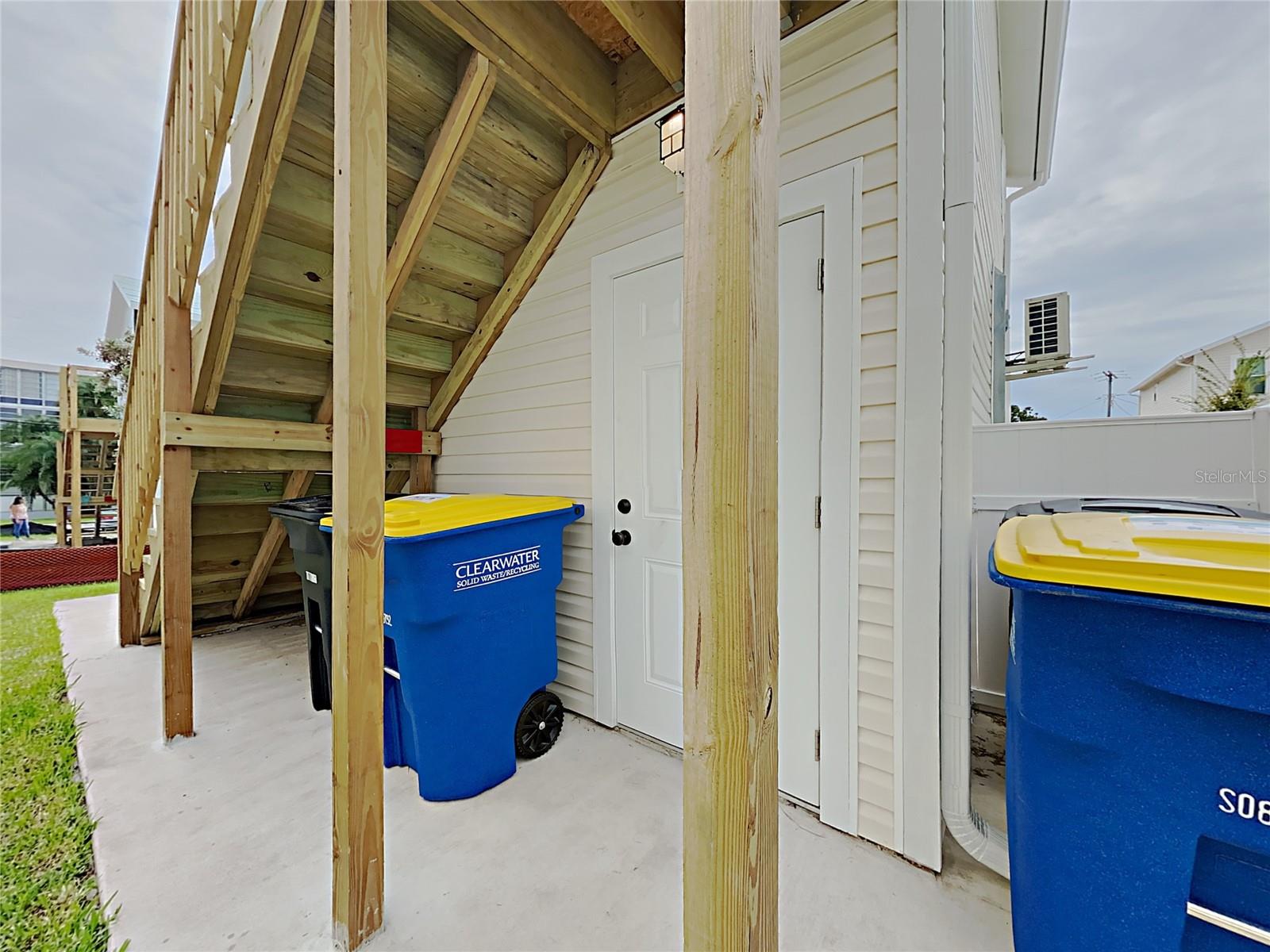 HIBISCUS GARDENS - Residential Income