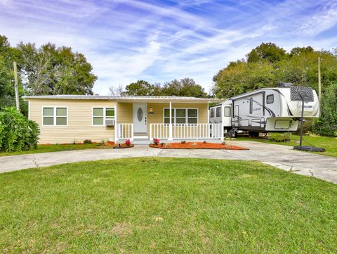 Mobile Home in OCKLAWAHA FL 10949 130TH PLACE.jpg