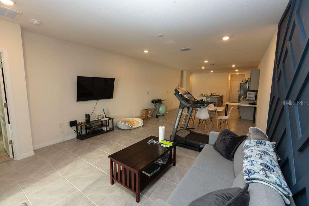 SUNCREST - Residential Lease