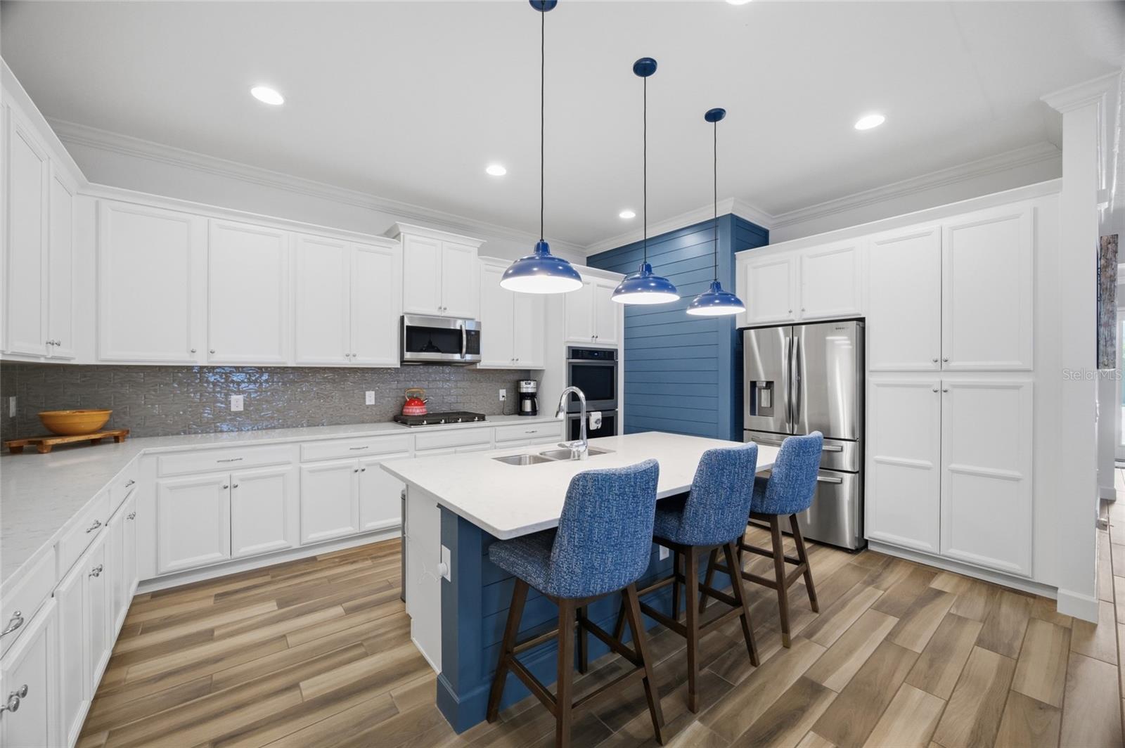 MIRABAY PARCELS 21 & 23 - Residential