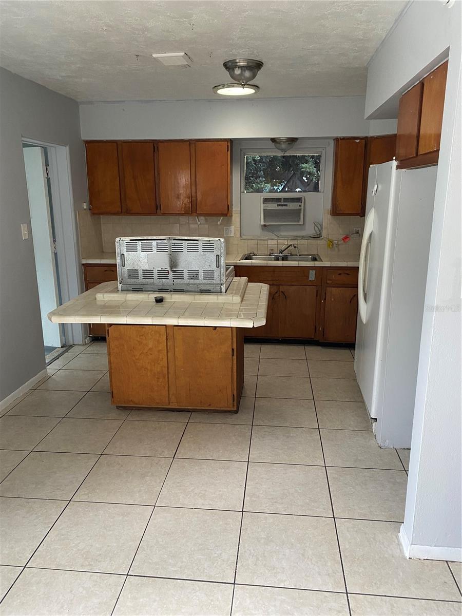 AIRPORT REV - Residential Income