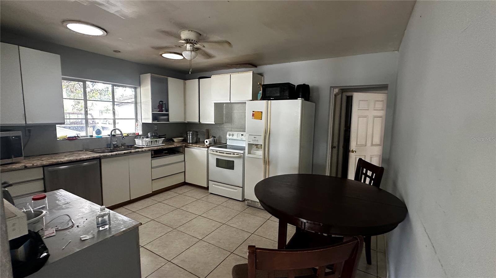 AIRPORT REV - Residential Income