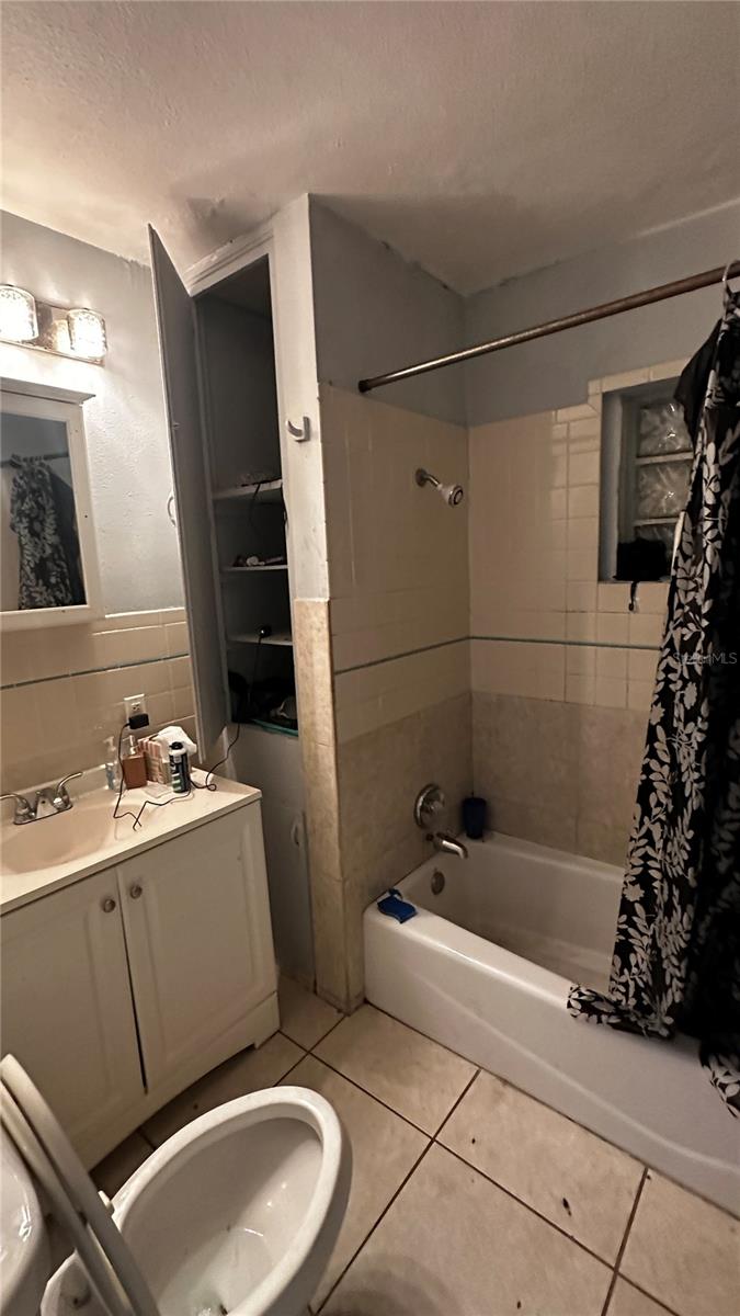 AIRPORT REV - Residential Income