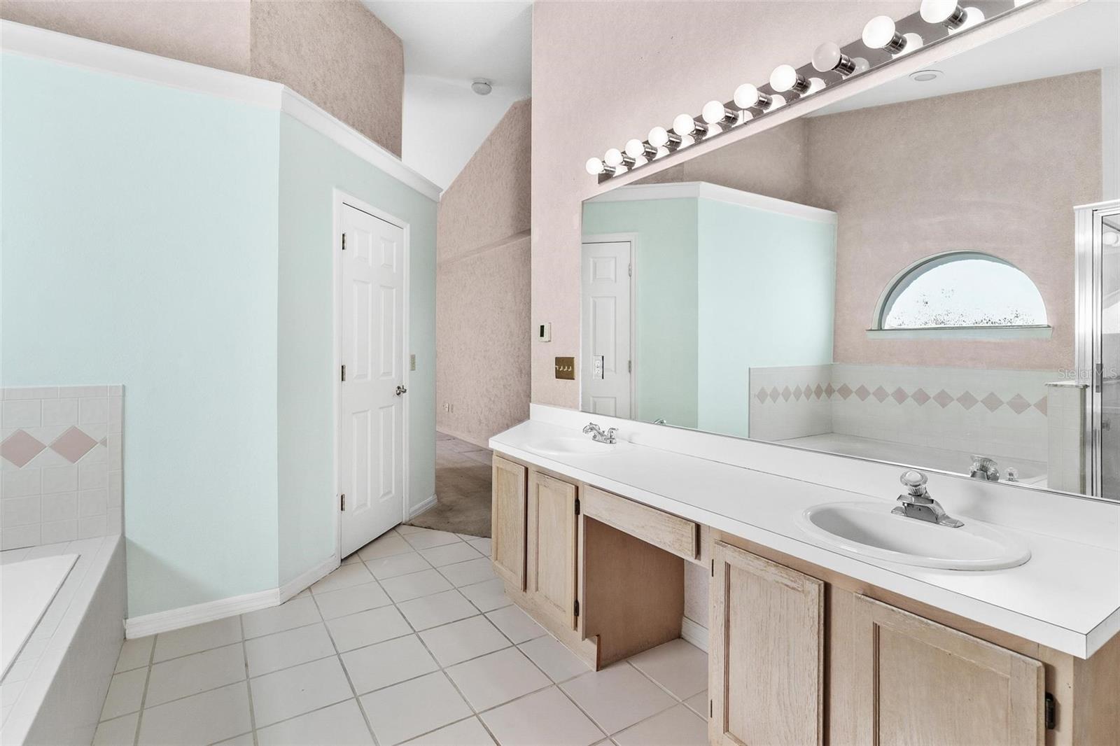 WINTER HILL - Residential