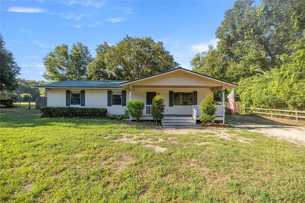 Photo of 8310 SE 132nd Lane, Summerfield, FL 34491 (MLS # OM706628)