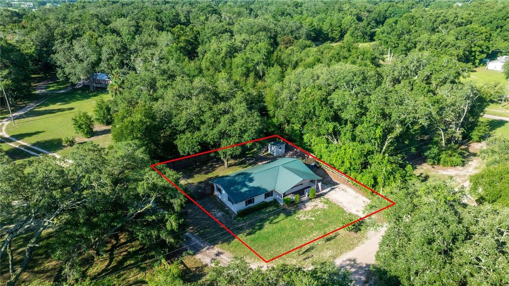 Photo of 8310 SE 132nd Lane, Summerfield, FL 34491 (MLS # OM706628)