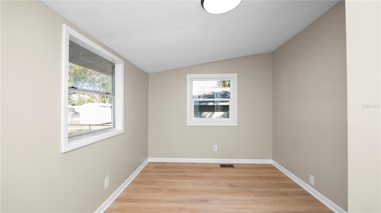 HILLSBORO PARK - Residential