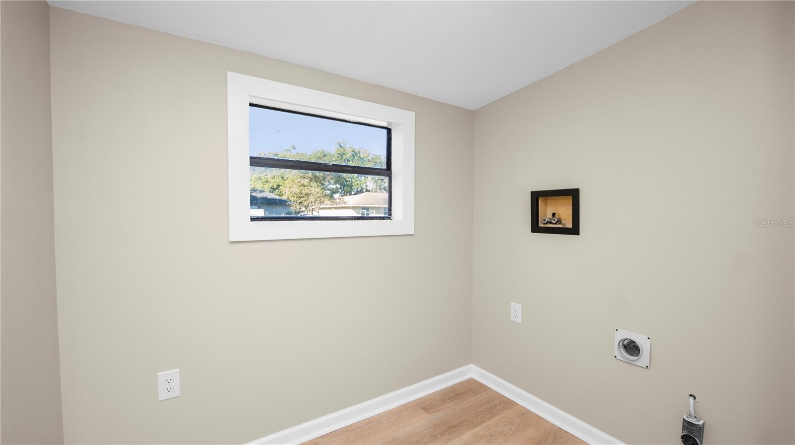 HILLSBORO PARK - Residential