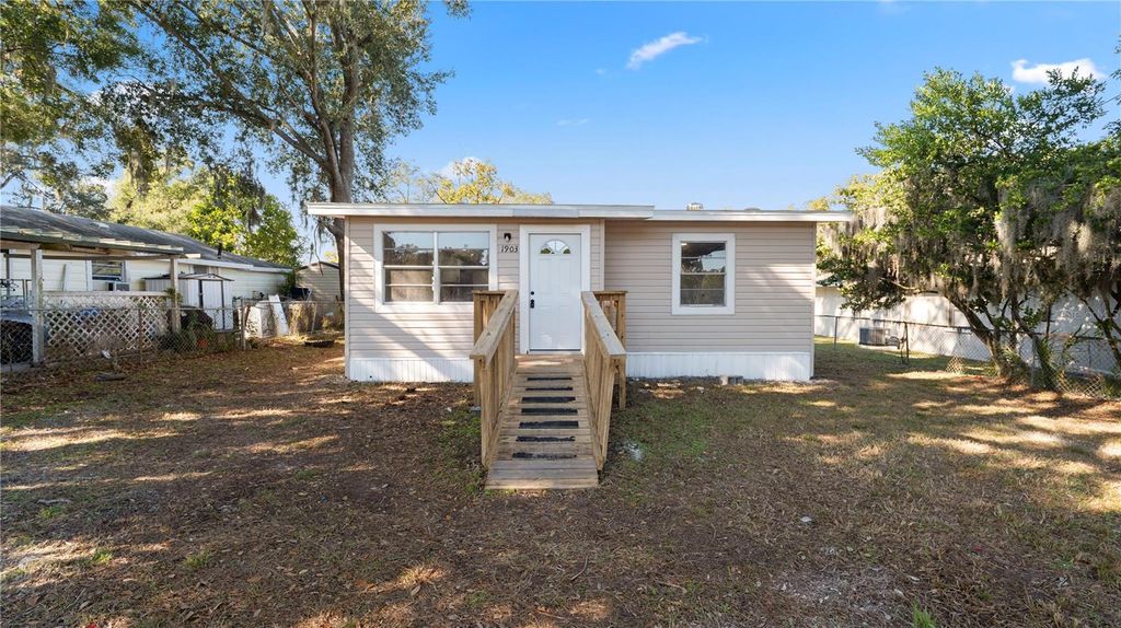 Photo of 1903 N Lime Street, Plant City, FL 33563 (MLS # L4958282)