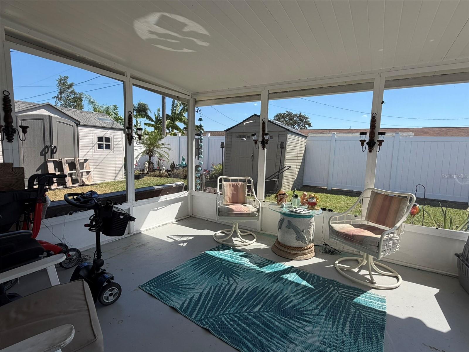 TAHITIAN HOMES - Residential