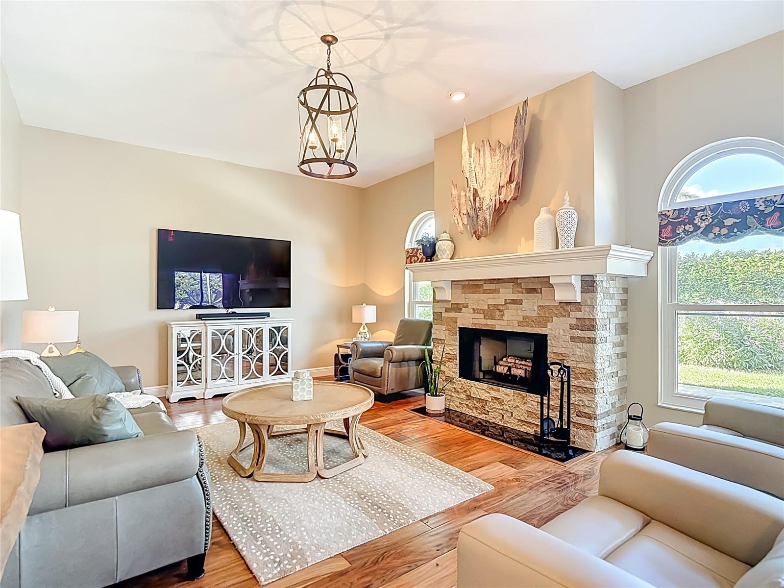 STONEGATE - Residential