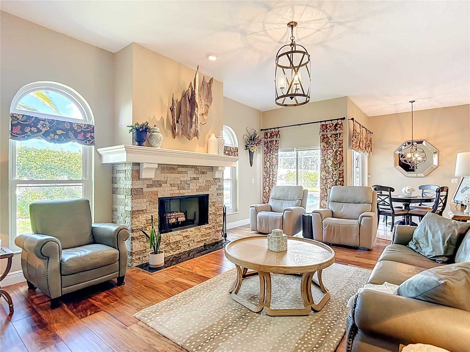 STONEGATE - Residential