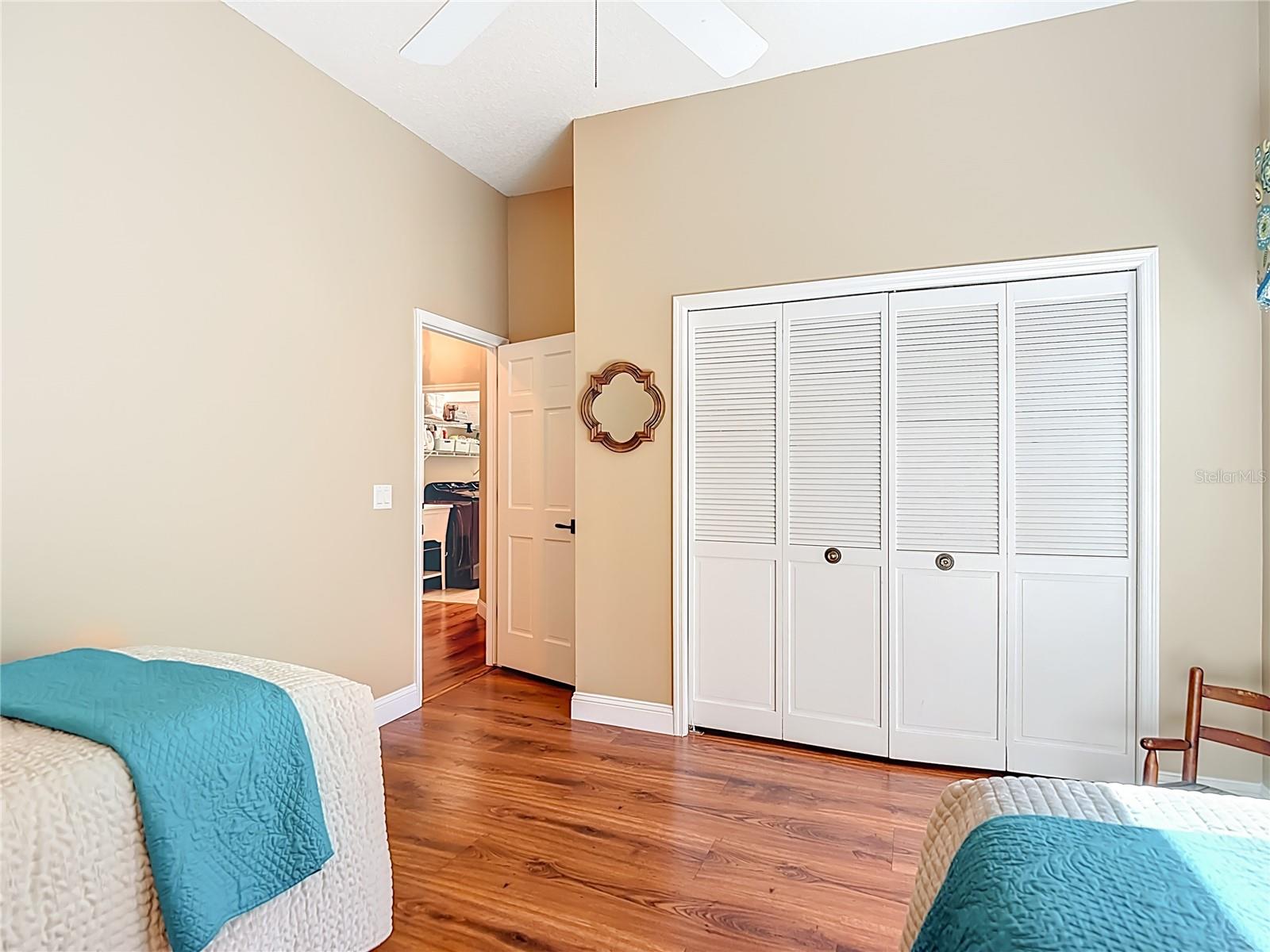 STONEGATE - Residential