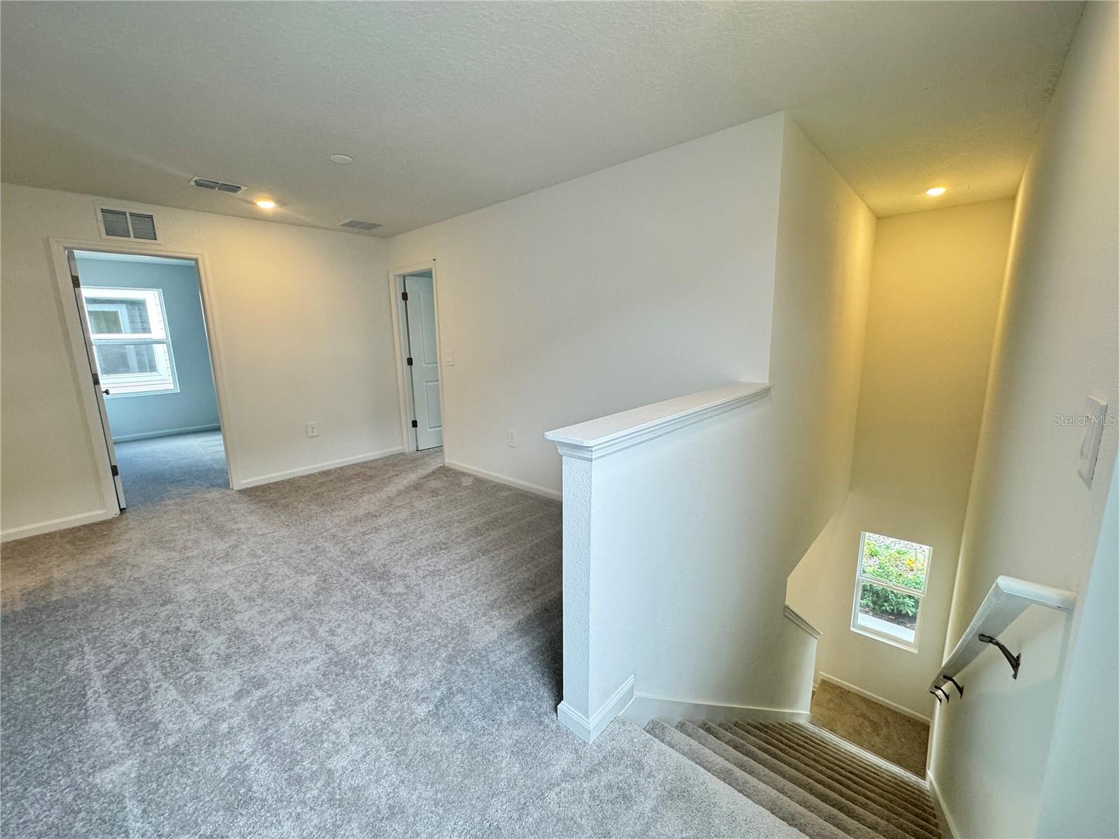 HUNT CLUB AT LAKE WALES PHASE 1 - Residential Lease