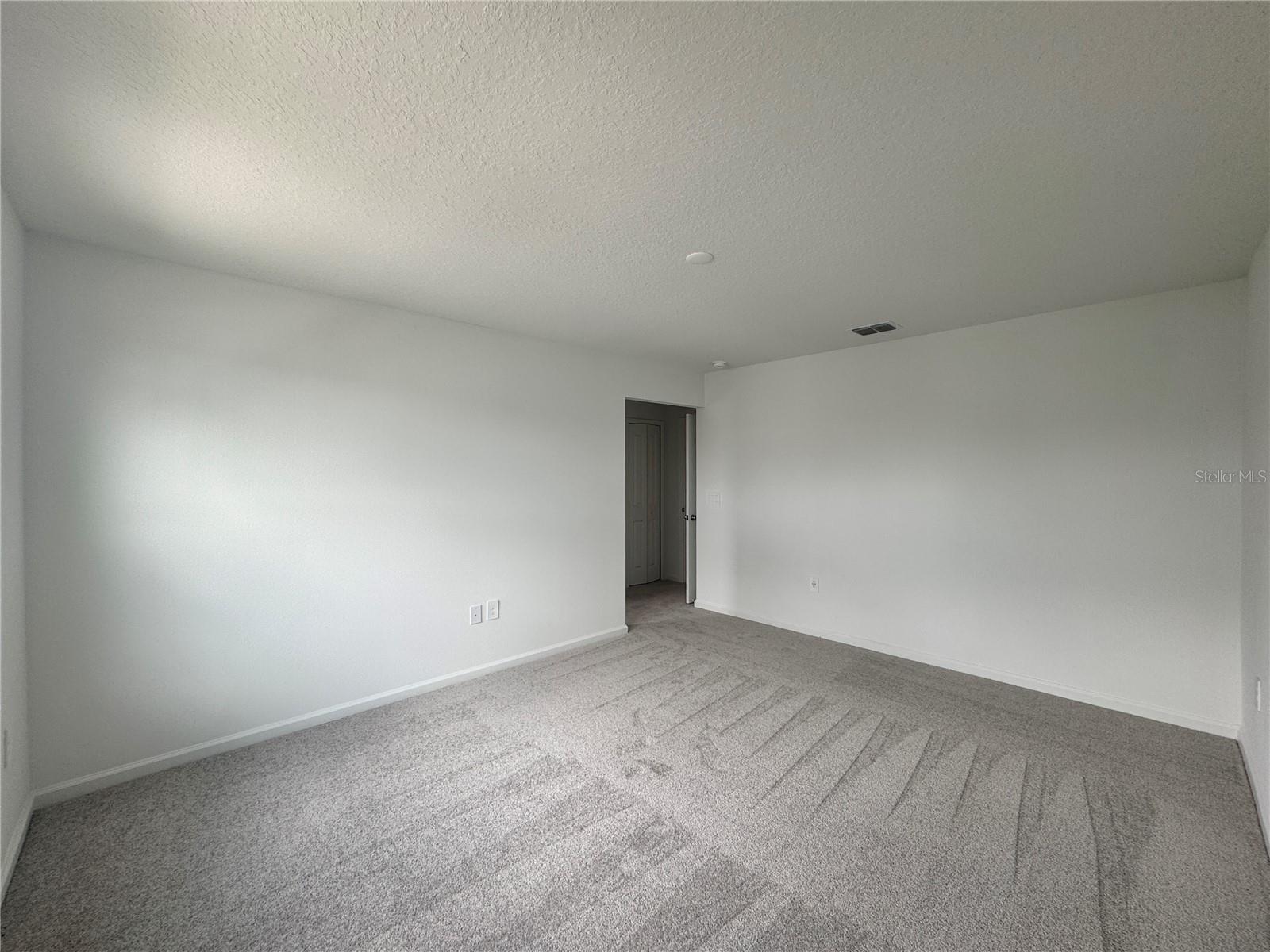 HUNT CLUB AT LAKE WALES PHASE 1 - Residential Lease