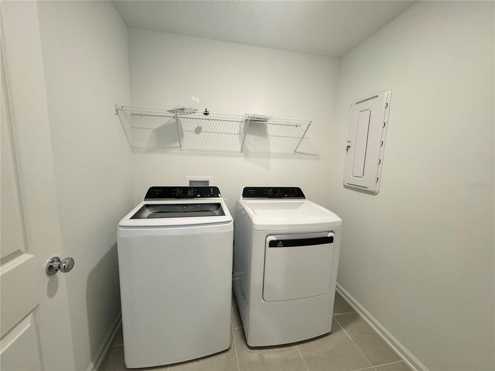 HUNT CLUB AT LAKE WALES PHASE 1 - Residential Lease