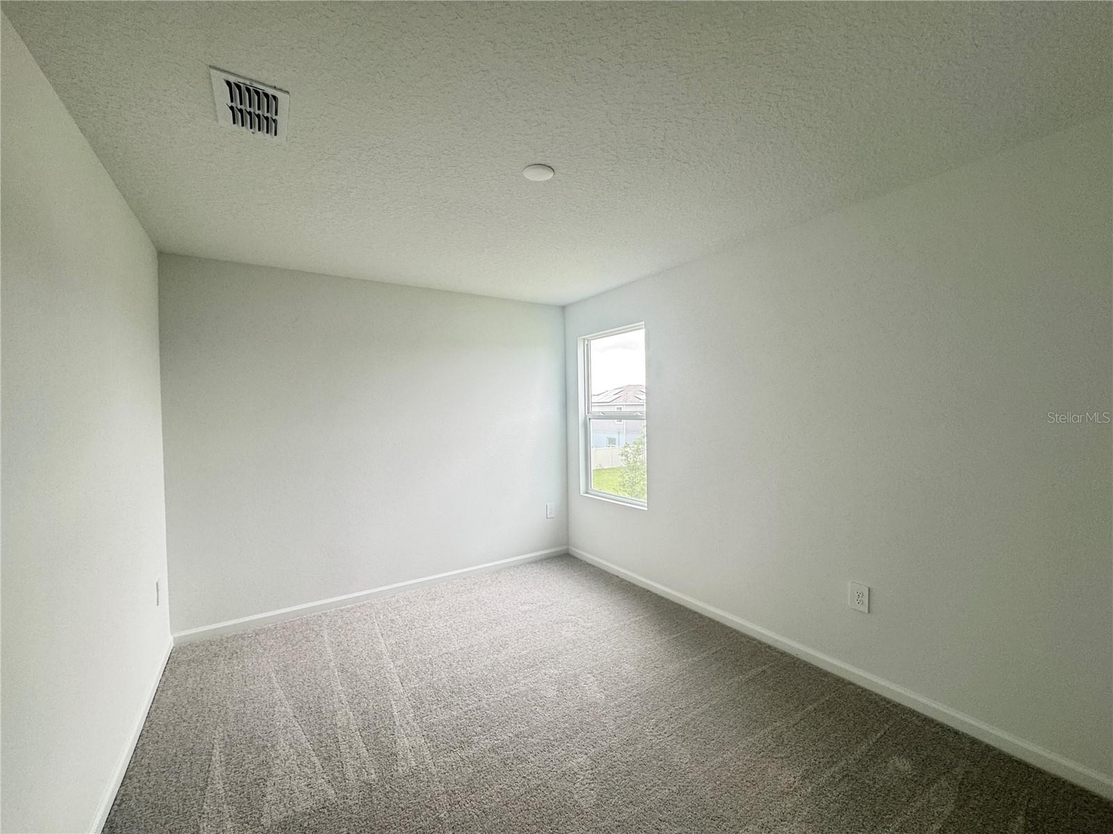 HUNT CLUB AT LAKE WALES PHASE 1 - Residential Lease
