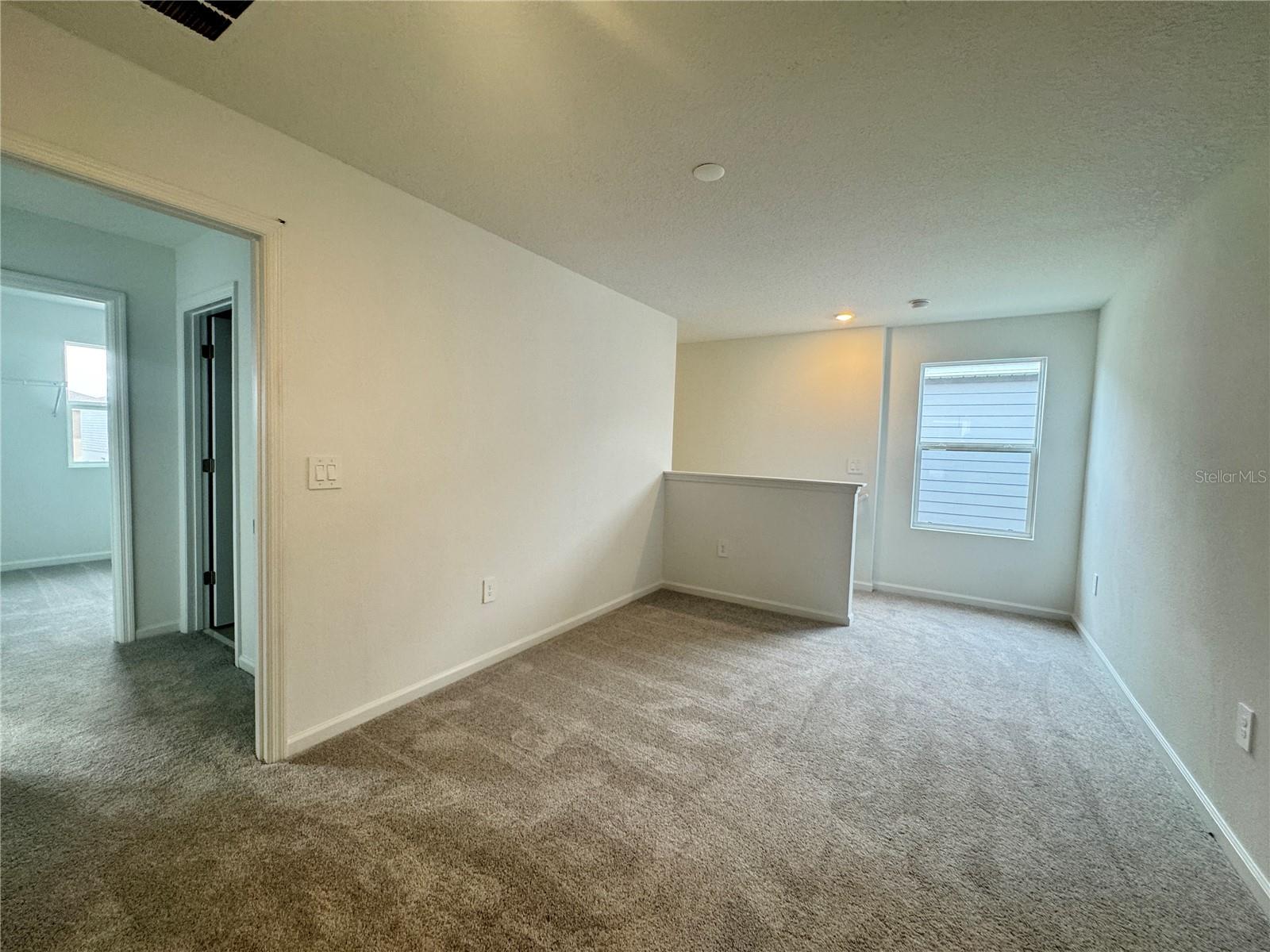 HUNT CLUB AT LAKE WALES PHASE 1 - Residential Lease