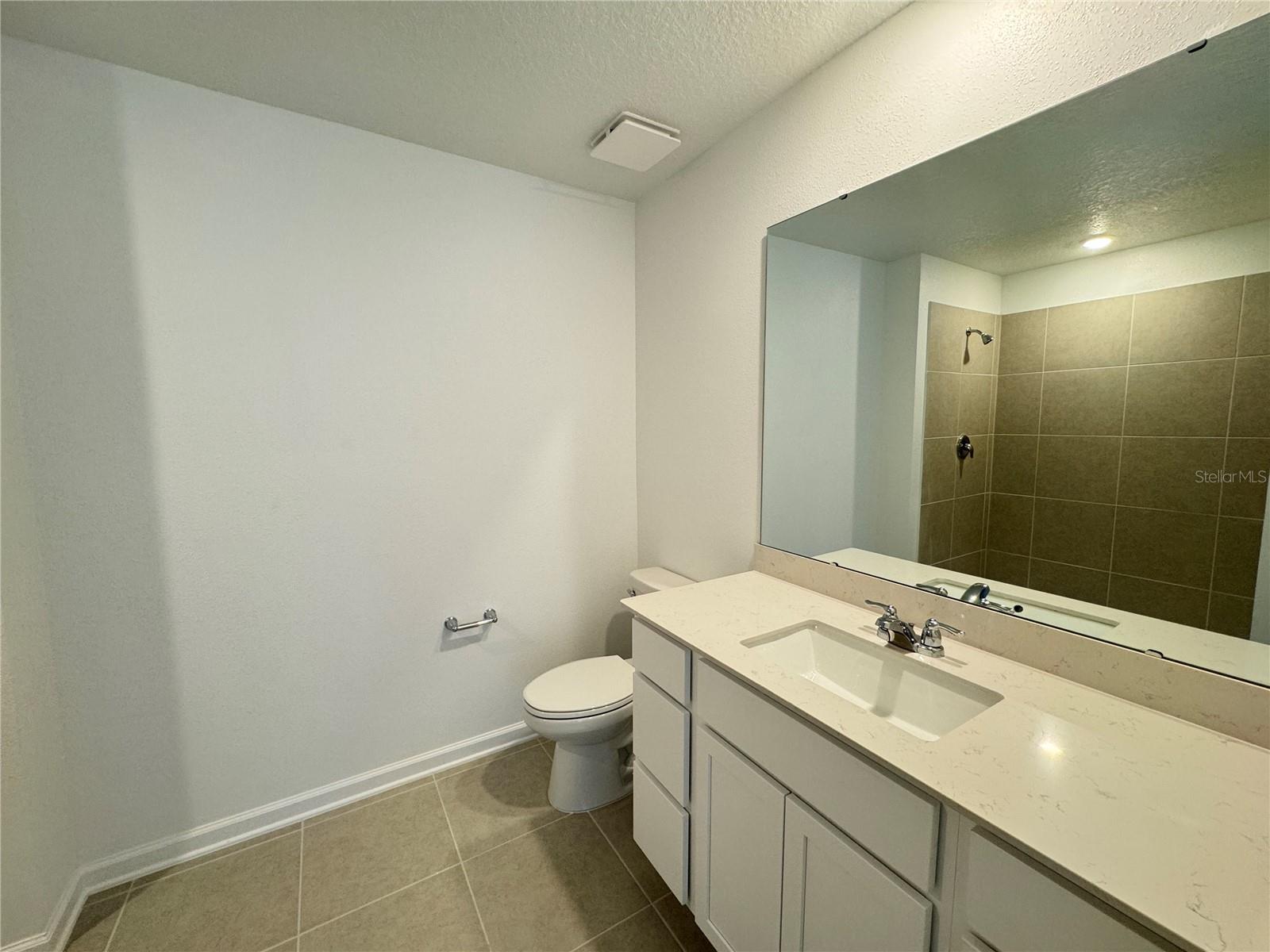 HUNT CLUB AT LAKE WALES PHASE 1 - Residential Lease