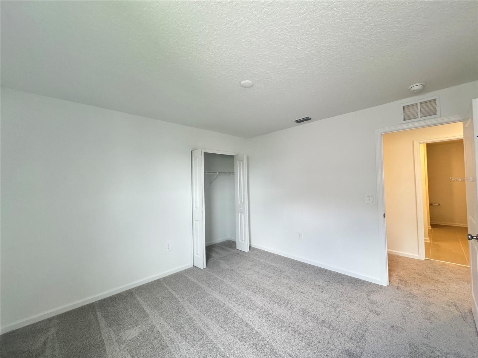HUNT CLUB AT LAKE WALES PHASE 1 - Residential Lease