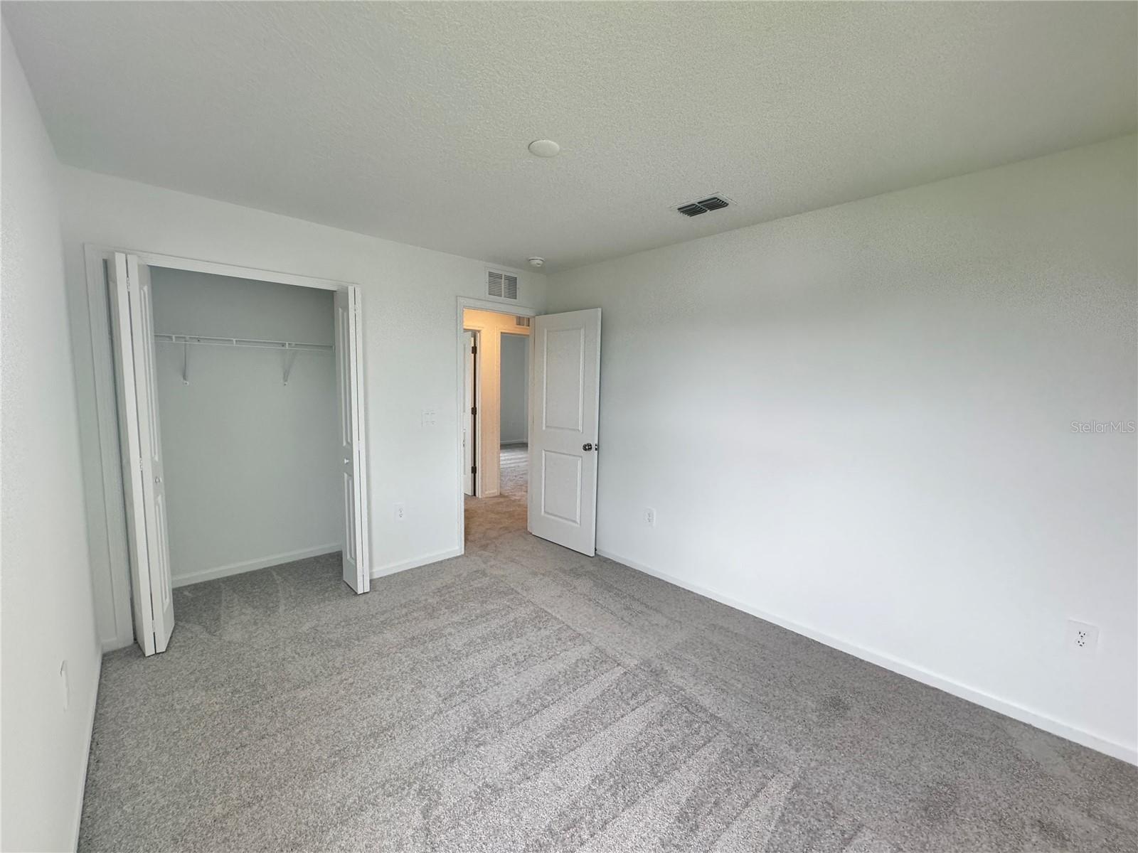 HUNT CLUB AT LAKE WALES PHASE 1 - Residential Lease