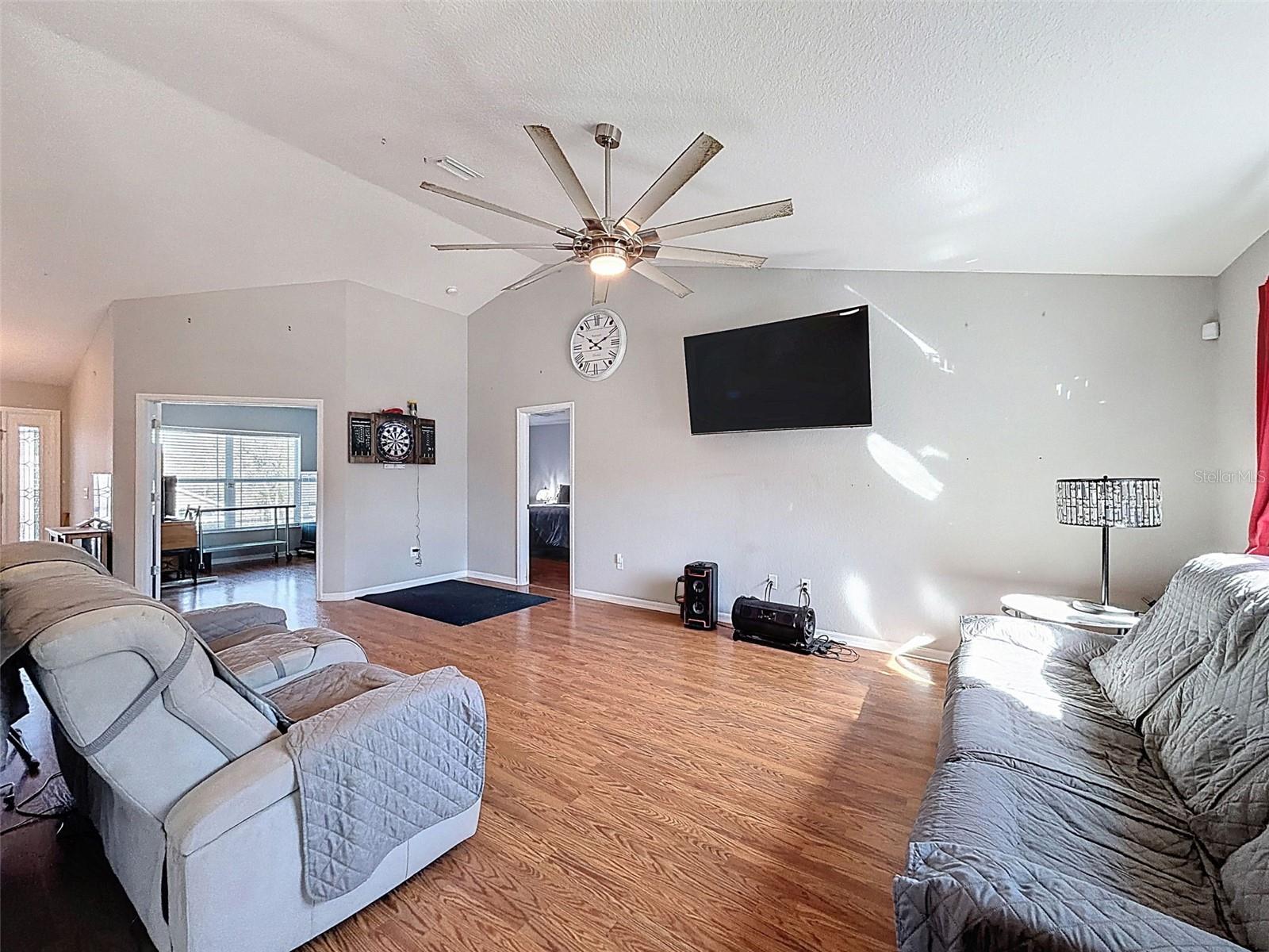 ROYAL HIGHLANDS - Residential