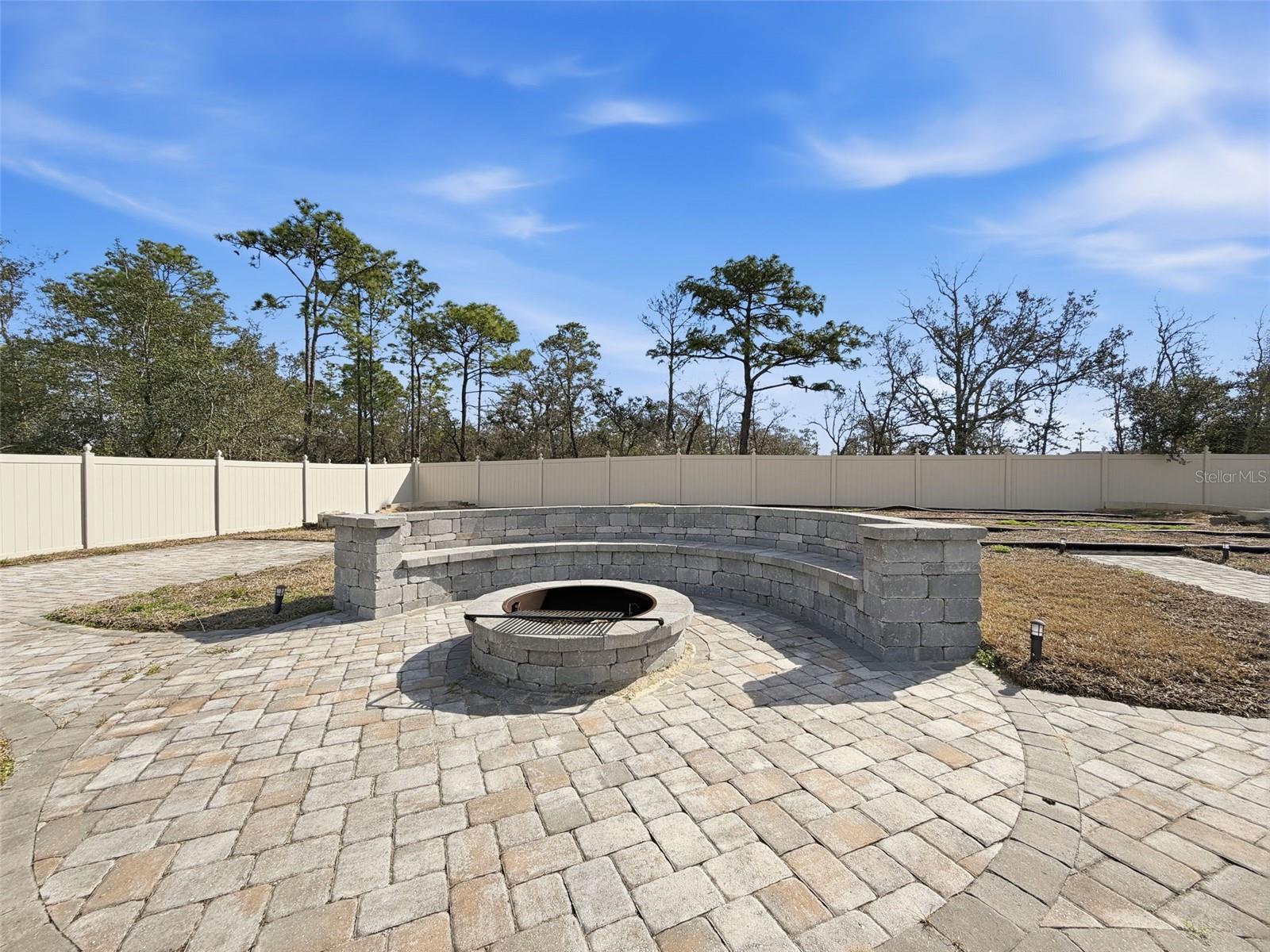 ROYAL HIGHLANDS - Residential