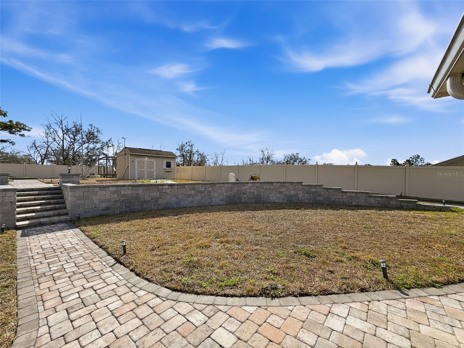 ROYAL HIGHLANDS - Residential