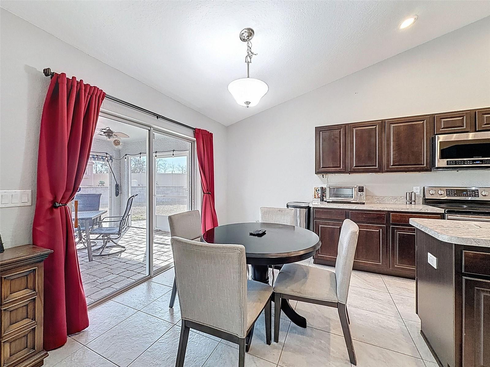 ROYAL HIGHLANDS - Residential