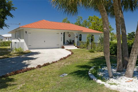 Photo of 3000 Banyan Way, Punta Gorda, FL 33950 (MLS # C7525275)
