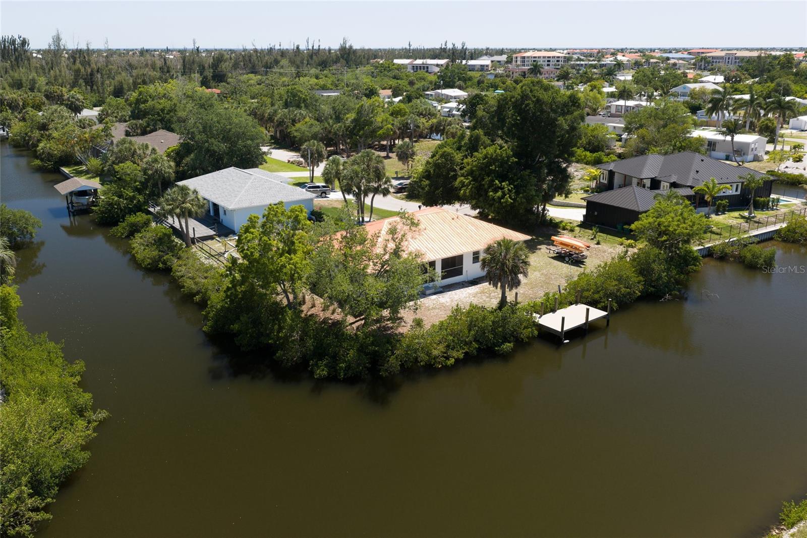 CHARLOTTE PARK - Residential