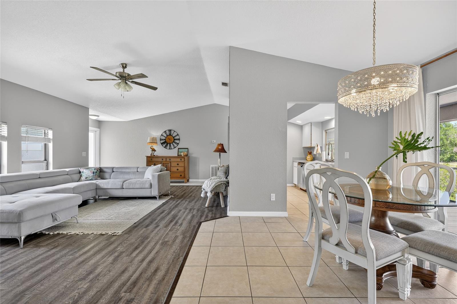 CHARLOTTE PARK - Residential