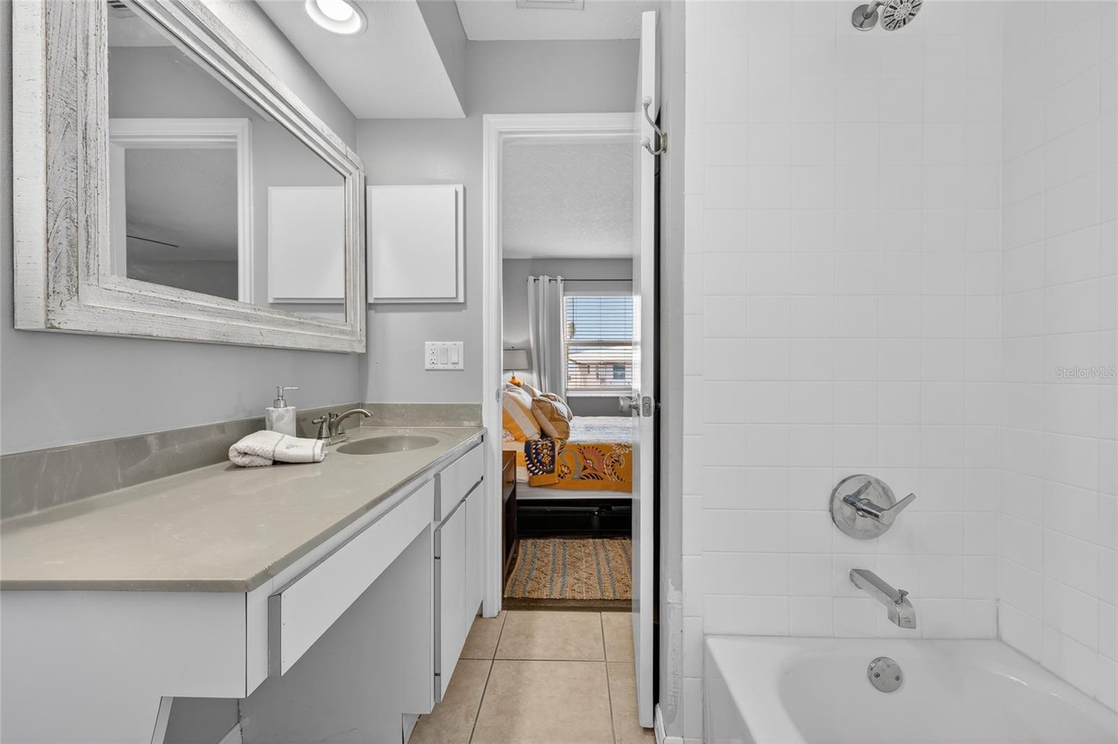 CHARLOTTE PARK - Residential