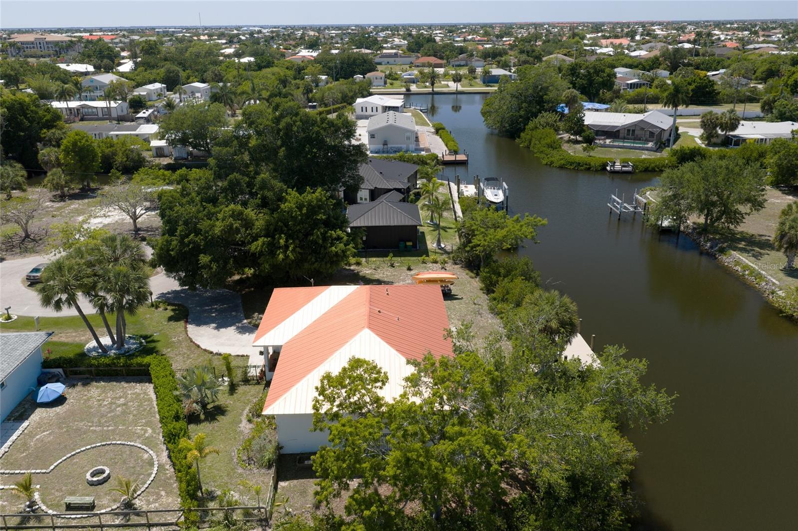 CHARLOTTE PARK - Residential