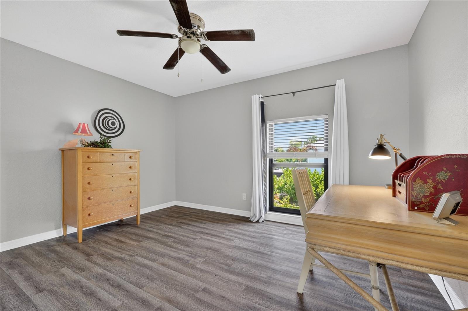 CHARLOTTE PARK - Residential